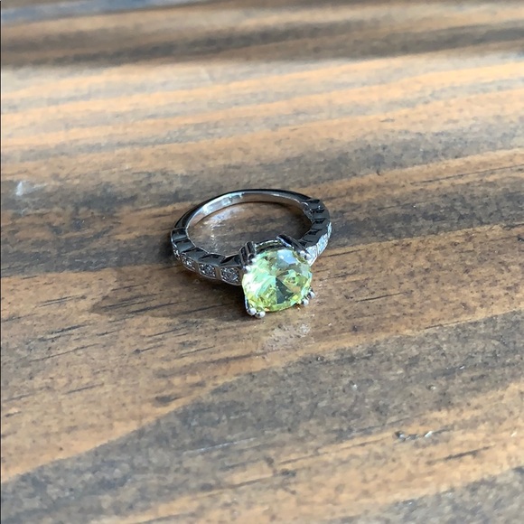 Ring - Picture 3 of 5